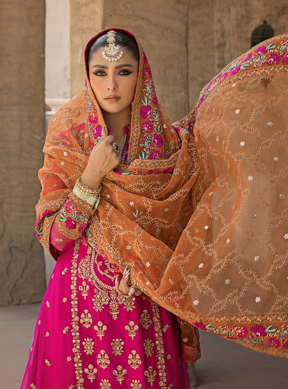 Zainab Chottani | Wedding Festive '23 | Husn'Eara - House of Faiza