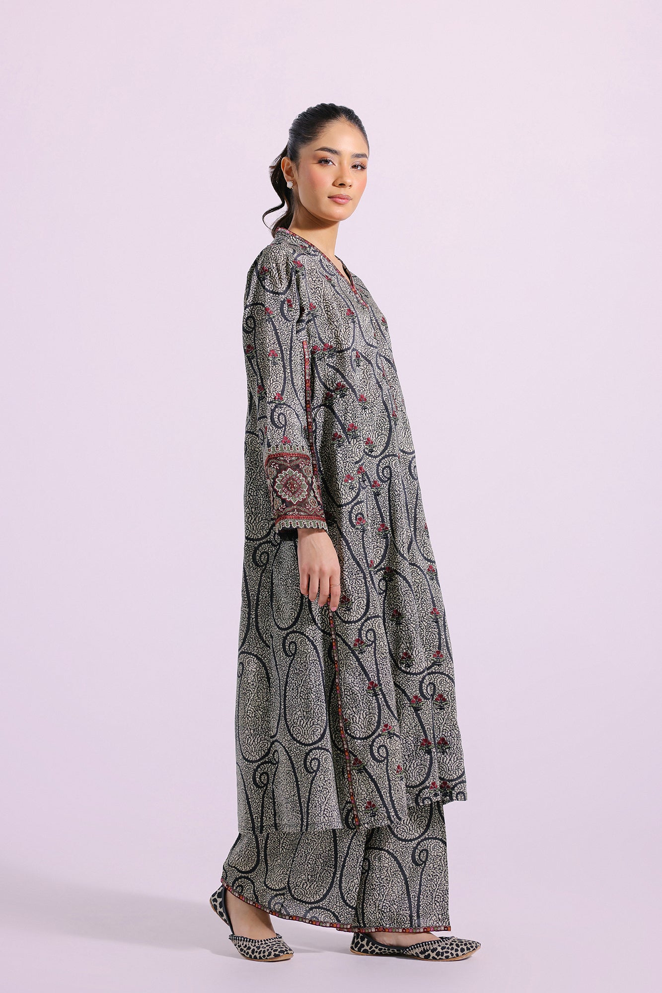 Ethnic | Pret SS '24 |  EMBROIDERED SUIT (E2033/103/901) - House of Faiza