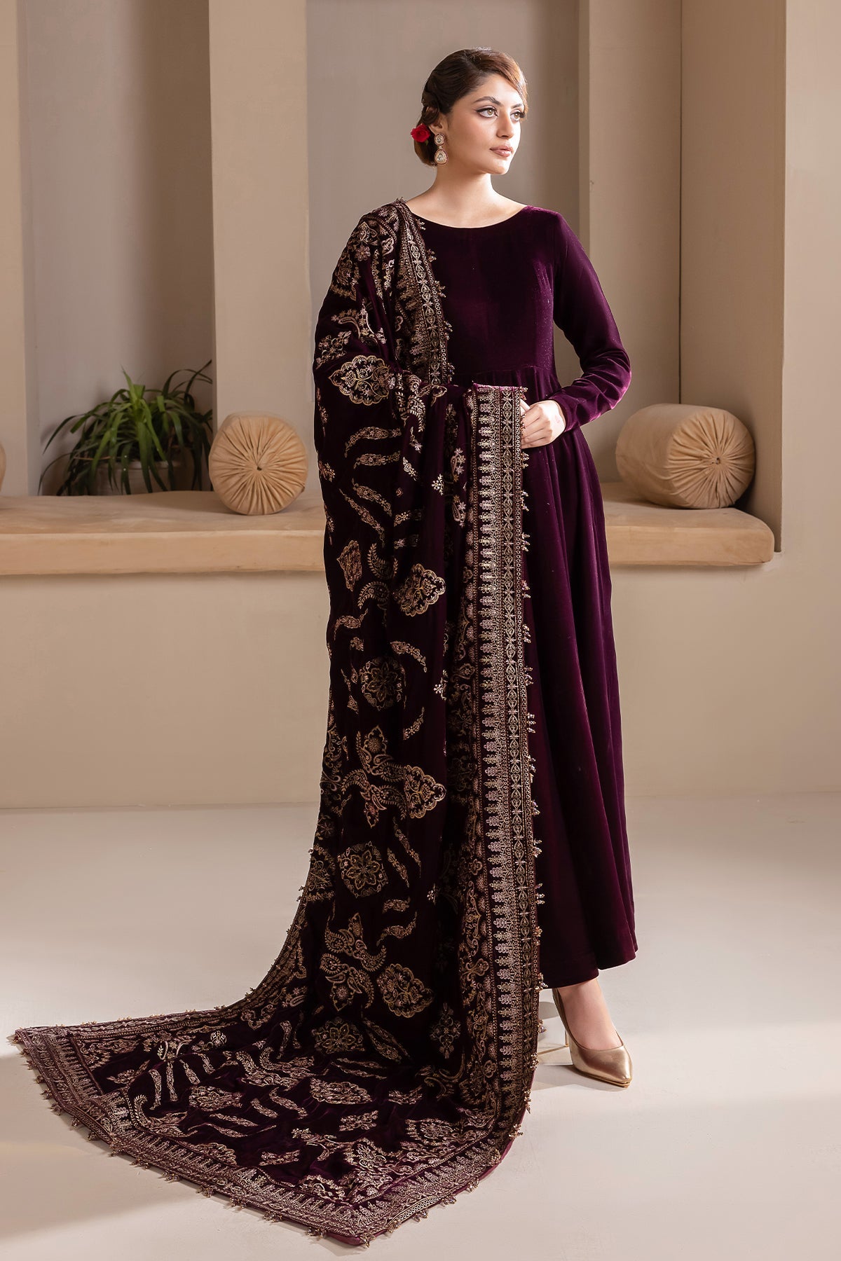 Baroque | Embroidered Velvet Shawls | VS-38 - House of Faiza
