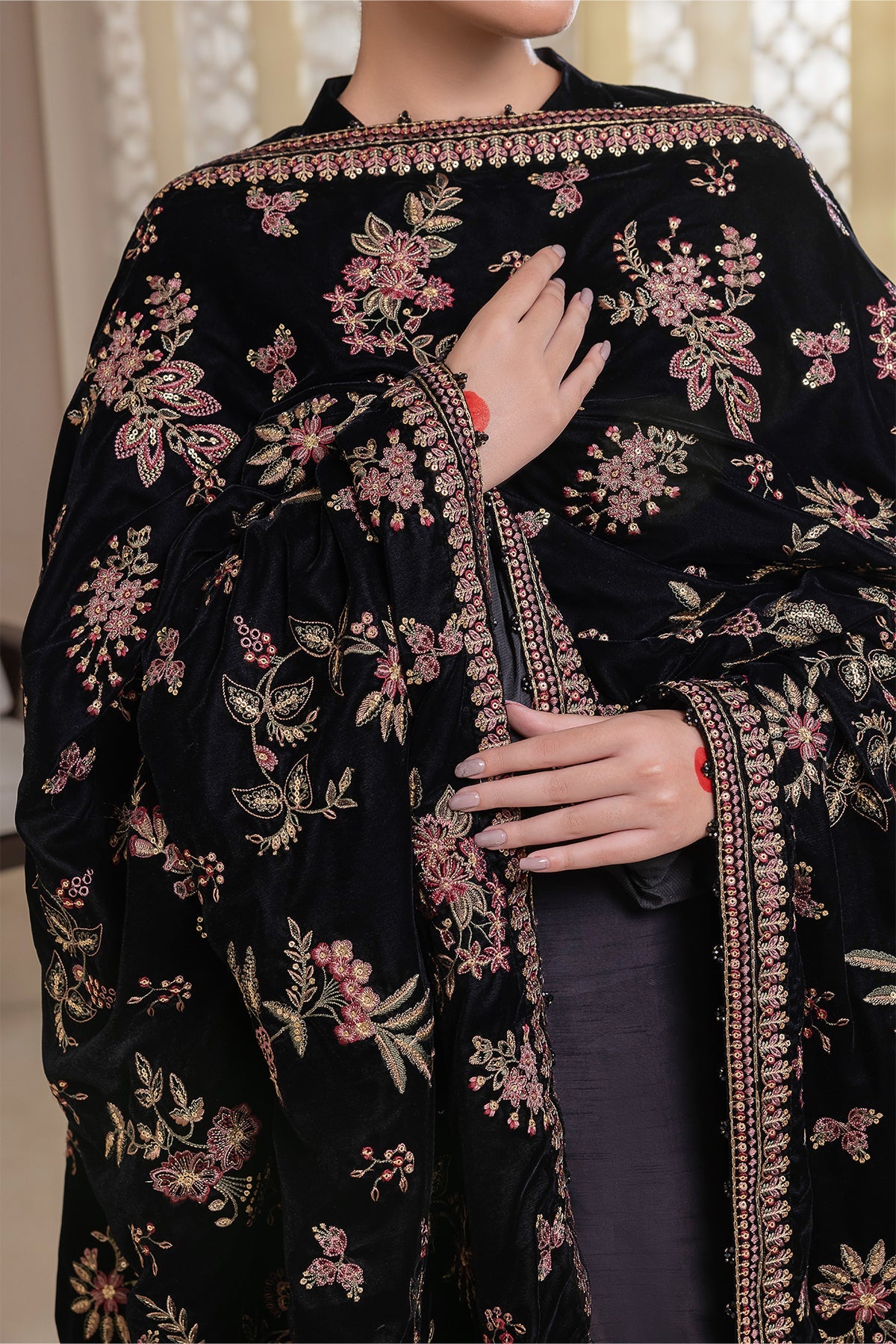 Baroque | Embroidered Velvet Shawls | VS-39 - House of Faiza
