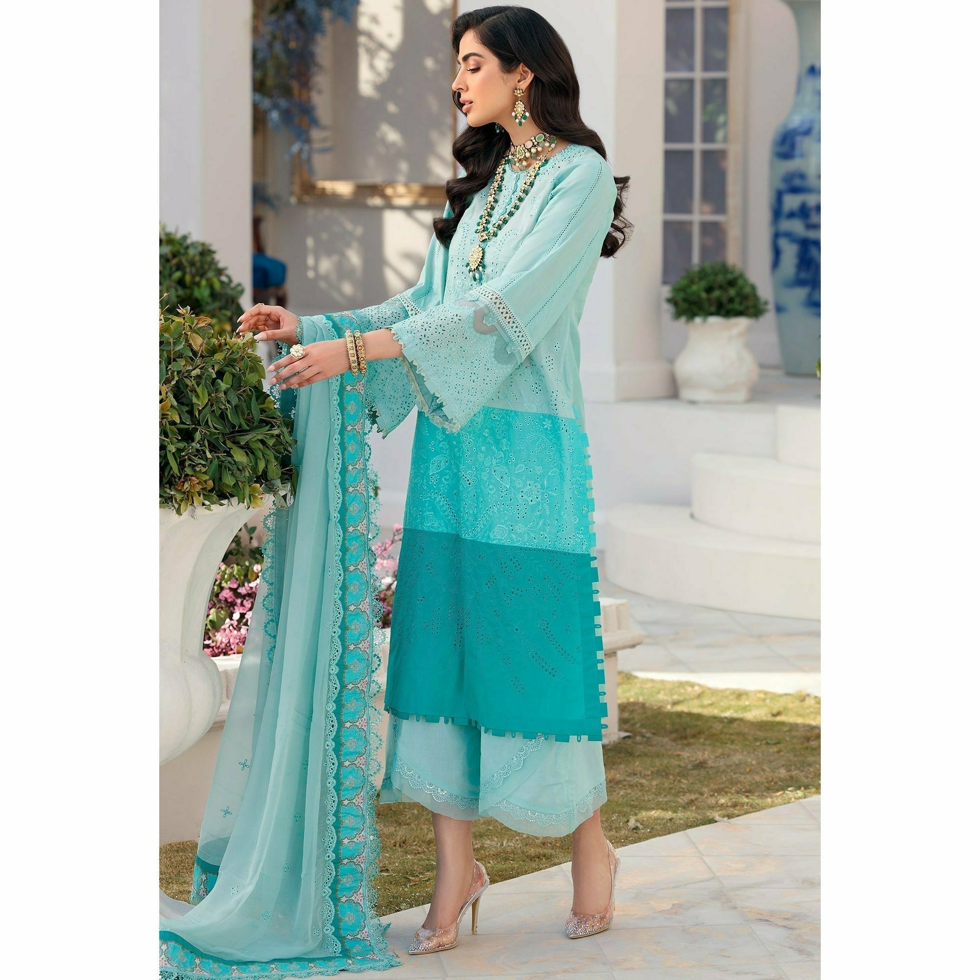 Saadia Asad | Noor Luxury Chikankari Lawn 22 | D7-B - House of Faiza